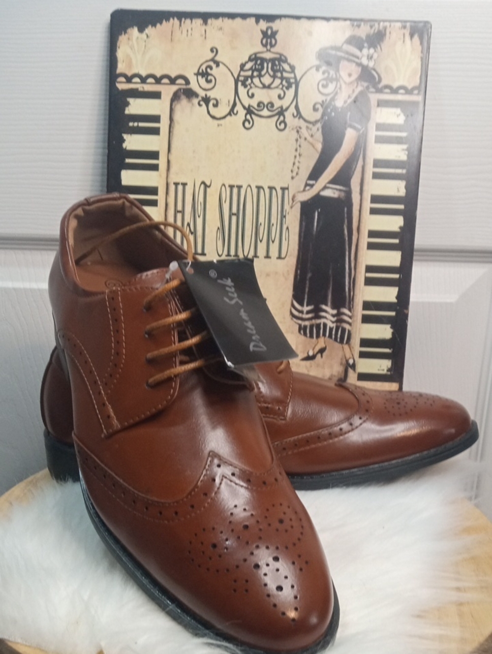 DREAM SEEK BROWN WING TIP BROGUE DRESS SHOES..ITALIAN DESIGN: MAN MADE MATERIALS